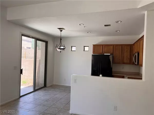 Las Vegas, NV 89143,8301 Strawberry Spring ST