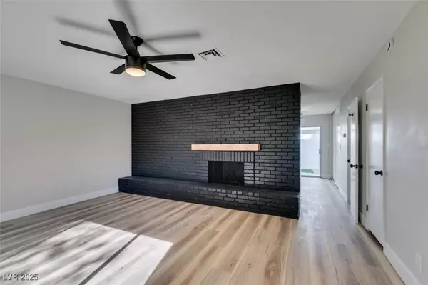 Las Vegas, NV 89121,341 Greenbriar Townhouse WAY