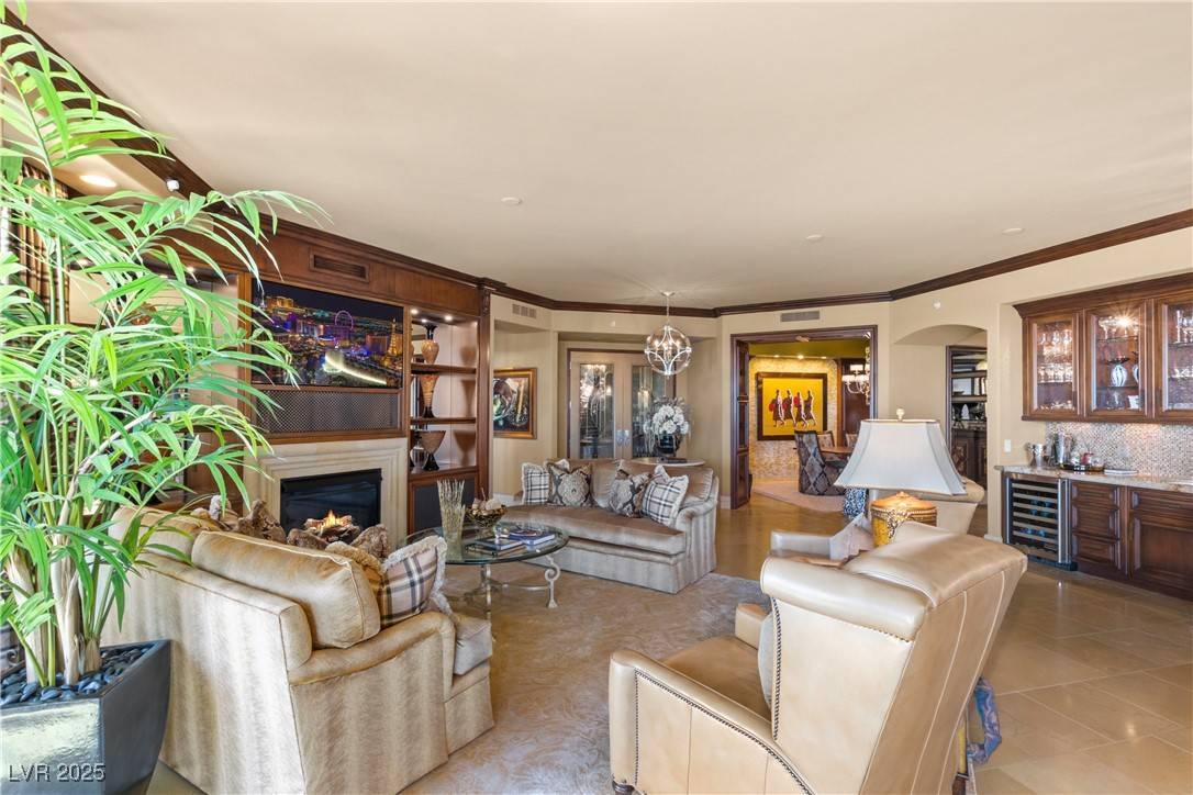 Las Vegas, NV 89145,9103 Alta DR #602