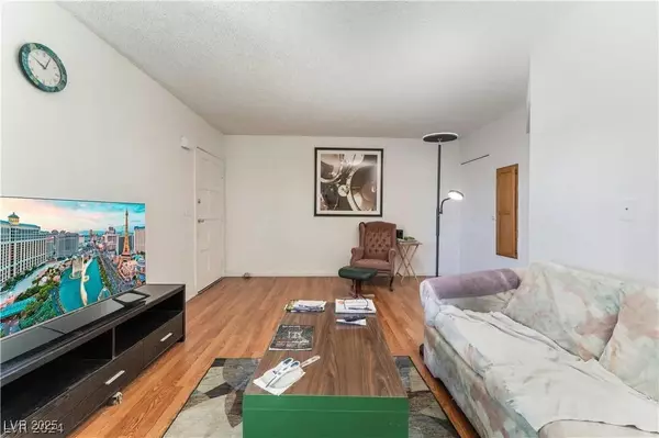 Las Vegas, NV 89108,1340 N Jones BLVD