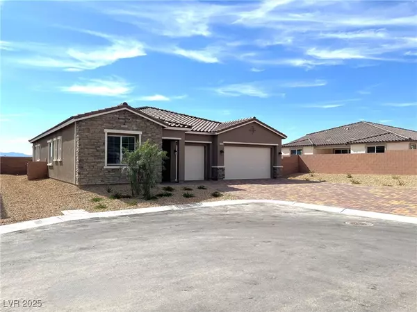 4325 S Angel Falls CT, Pahrump, NV 89061