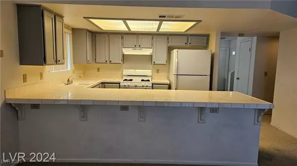 Las Vegas, NV 89128,8316 Classic Villa CT
