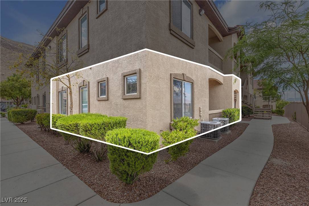 Las Vegas, NV 89129,3544 Desert Cliff ST #102