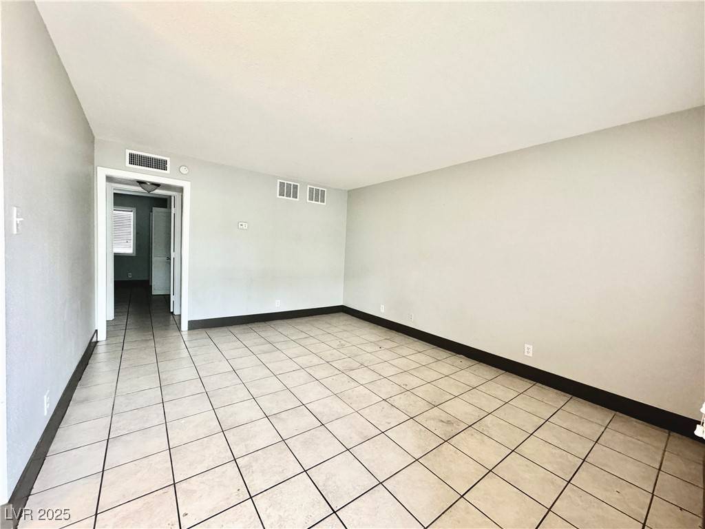 520 S 13th ST #D17, Las Vegas, NV 89101