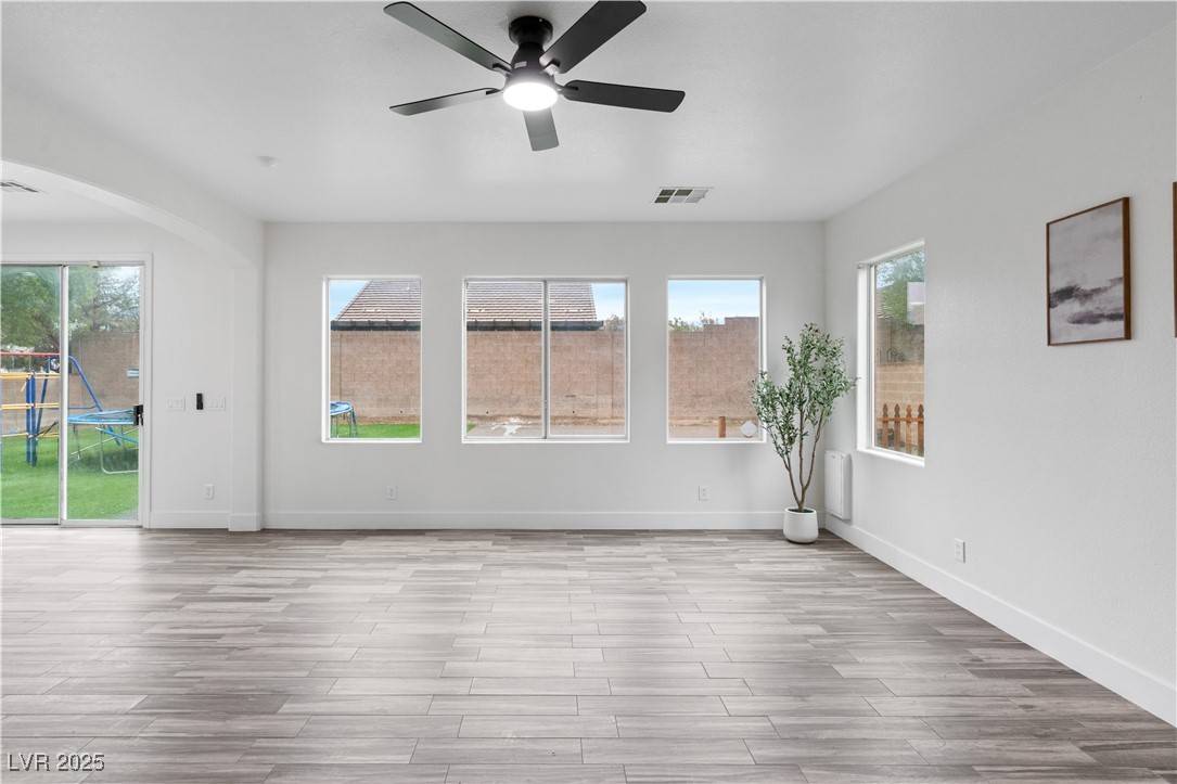 4905 Madre Maria CT, North Las Vegas, NV 89031
