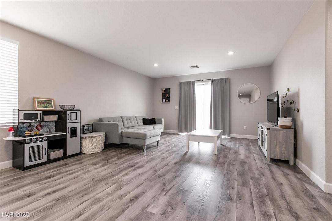 North Las Vegas, NV 89031,652 Carlos Julio AVE