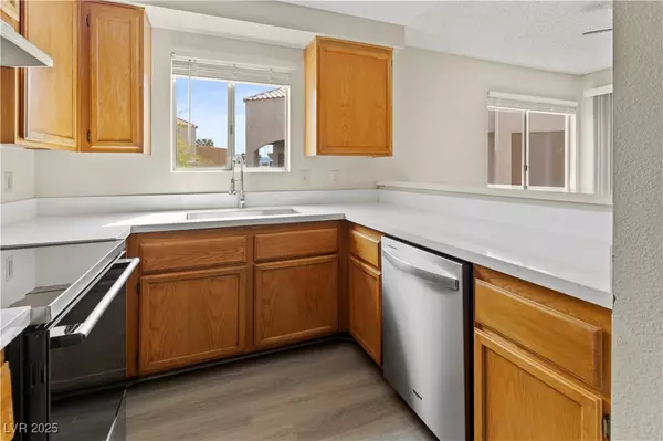 Las Vegas, NV 89119,6867 Tamarus ST #204