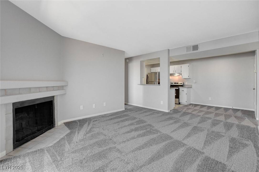 Las Vegas, NV 89107,220 Mission Catalina LN #207