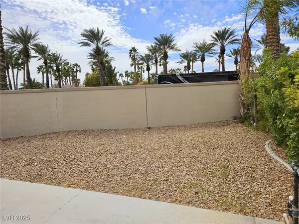 Las Vegas, NV 89139,8175 Arville ST #38