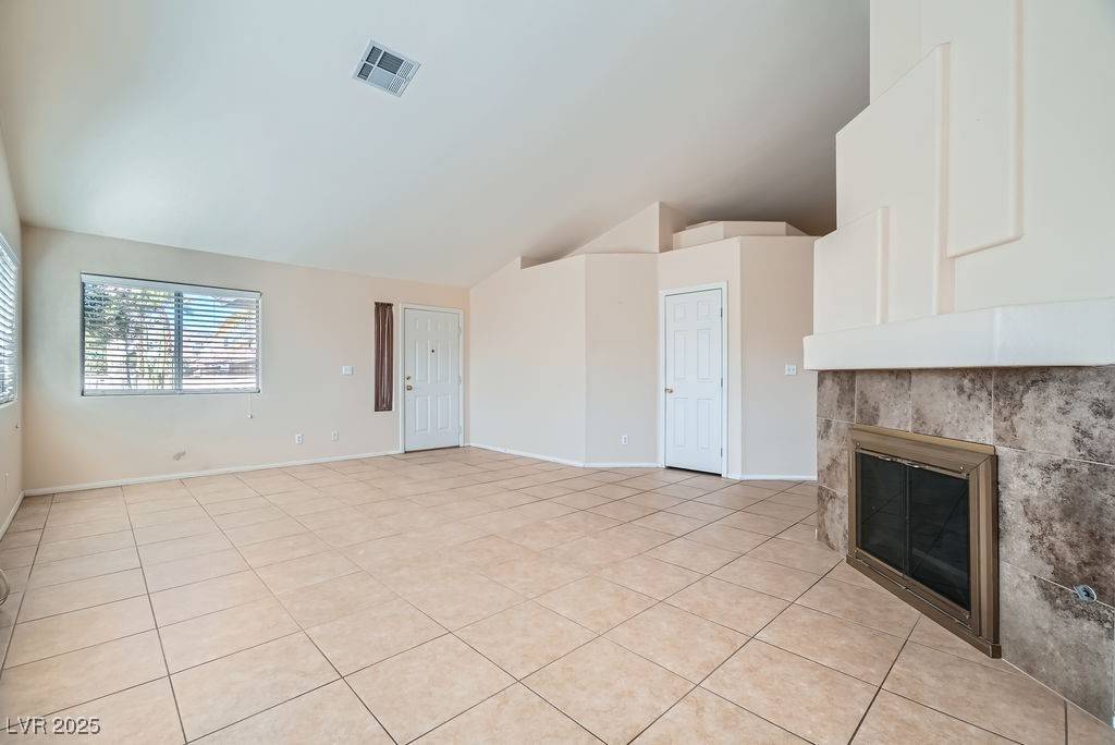 Henderson, NV 89002,914 Calico Brook DR