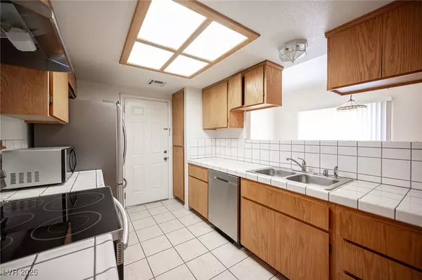 811 Lone Pine RD Pahrump, NV 89048