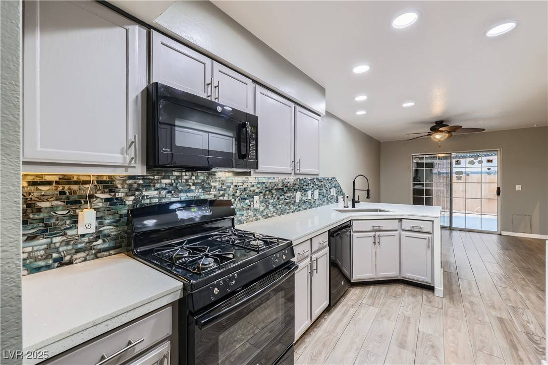 2836 Floral Peak DR,  Henderson,  NV 89074