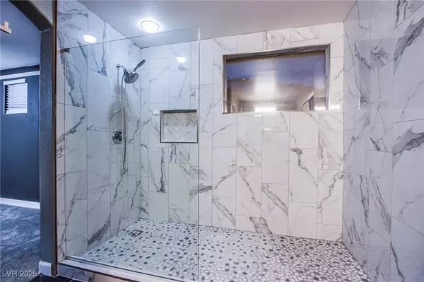 913 Evening Fawn DR, North Las Vegas, NV 89031