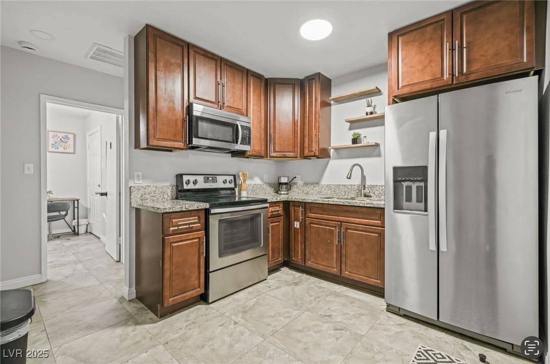 Las Vegas, NV 89101,417 N 13th ST