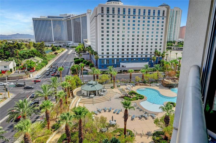 322 Karen AVE #703, Las Vegas, NV 89109