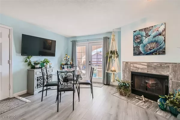 Las Vegas, NV 89119,6883 Tamarus ST #203