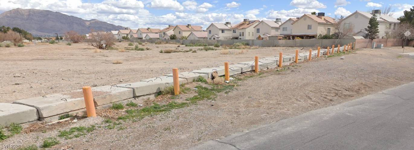 951 N Sandhill RD, Las Vegas, NV 89110