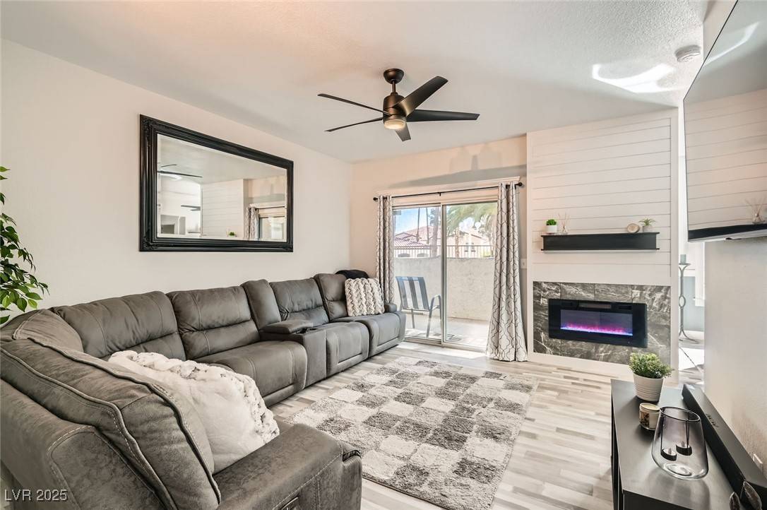 2975 Bluegrass LN #412,  Henderson,  NV 89074