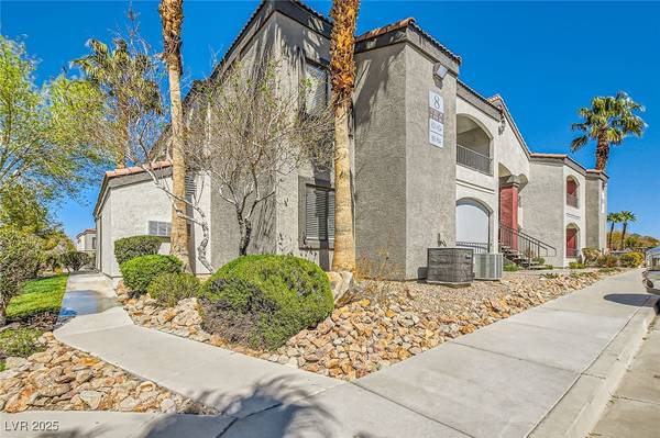 950 Seven Hills DR #814, Henderson, NV 89052