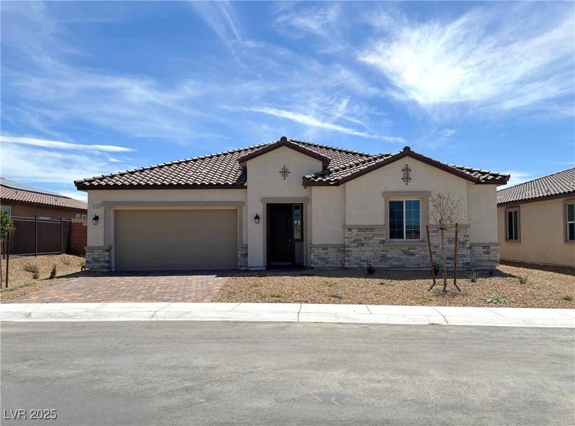 5753 E Badlands LN, Pahrump, NV 89061