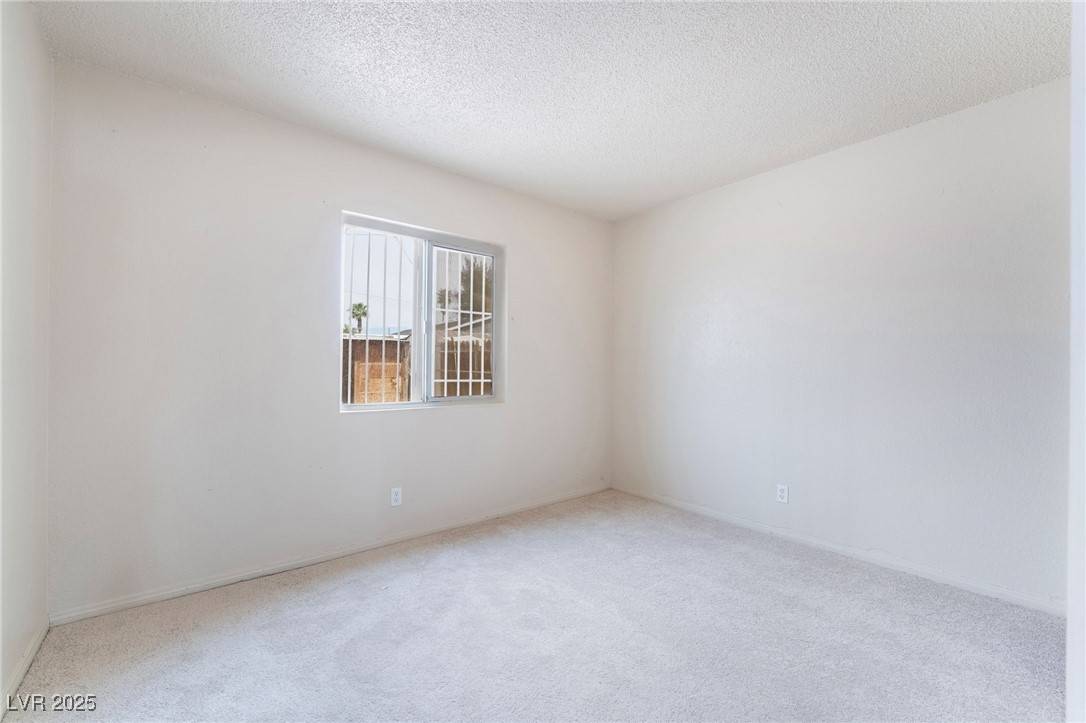 North Las Vegas, NV 89030,3704 Haddock AVE