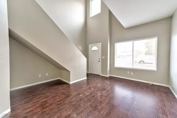 Henderson, NV 89012,53 Blue Beak WAY