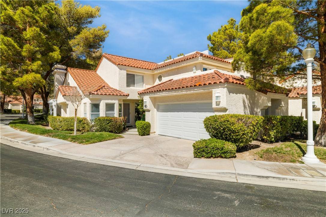 Las Vegas, NV 89113,6923 Emerald Springs LN