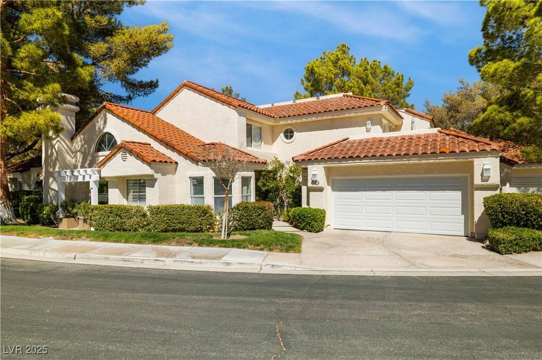 Las Vegas, NV 89113,6923 Emerald Springs LN
