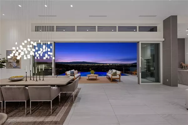 Henderson, NV 89012,629 Majestic Rim DR