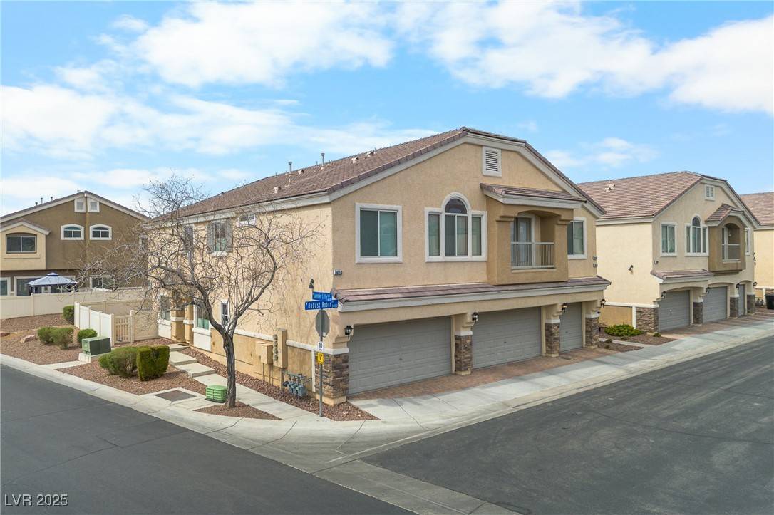 North Las Vegas, NV 89084,3405 Robust Robin PL #3