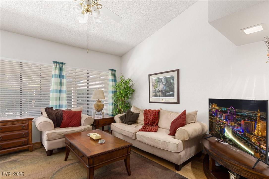Las Vegas, NV 89130,5709 Colwood LN