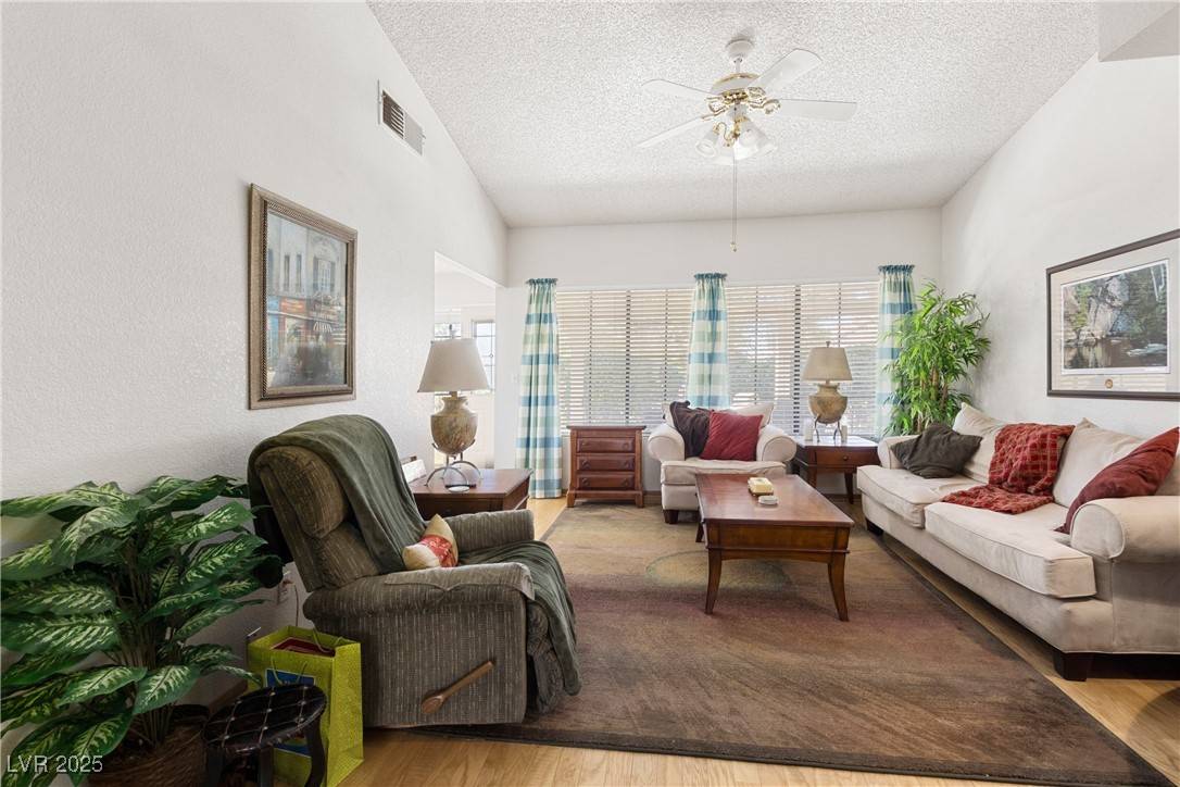 Las Vegas, NV 89130,5709 Colwood LN