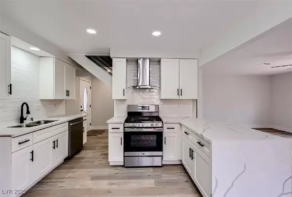Las Vegas, NV 89146,5129 Del Monte AVE