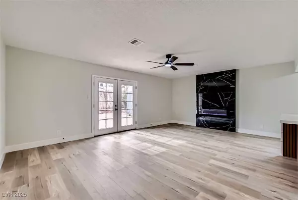 Las Vegas, NV 89146,5129 Del Monte AVE