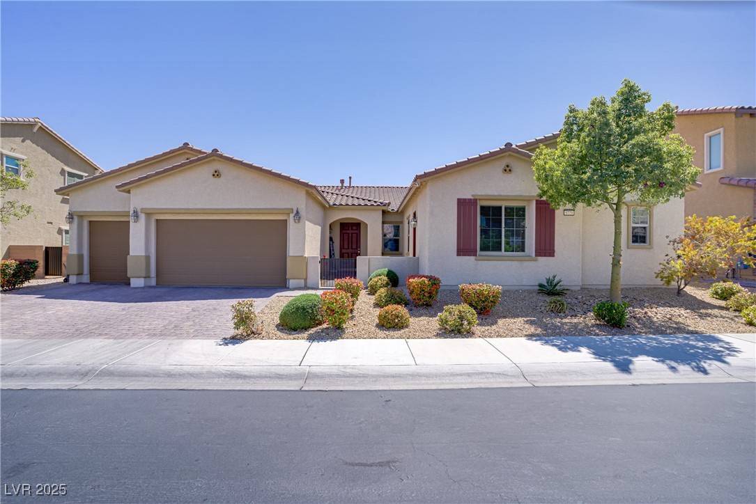Las Vegas, NV 89149,9779 Mosaic Canyon CT