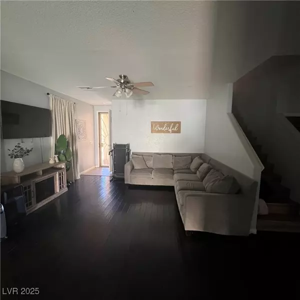 Las Vegas, NV 89115,4107 Macadamia DR