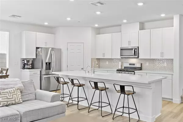 Las Vegas, NV 89166,10165 Canyon Mantle ST