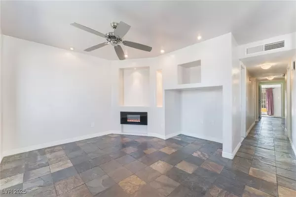 Las Vegas, NV 89107,6213 Burgundy WAY