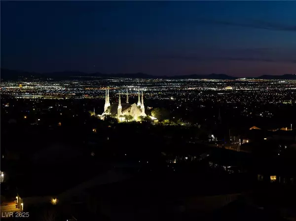 Las Vegas, NV 89110,979 Evening Dew DR