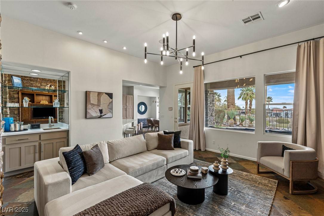 2822 Soft Horizon WAY, Las Vegas, NV 89135