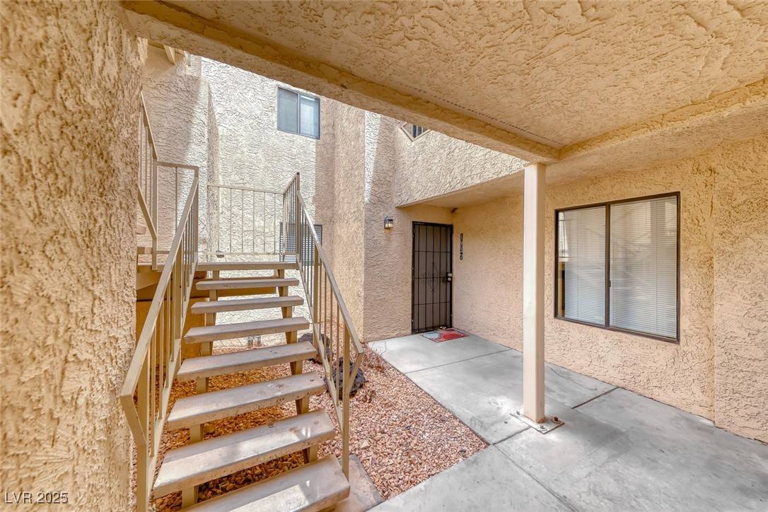 Henderson, NV 89014,1937 Scimitar DR #37