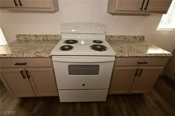 Las Vegas, NV 89106,1007 C ST #1