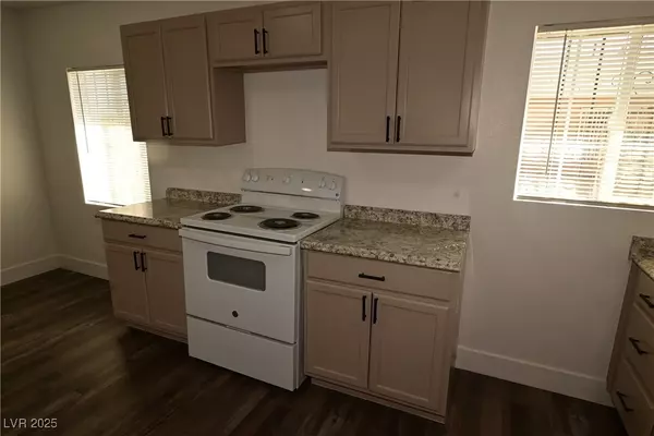 Las Vegas, NV 89106,1007 C ST #1