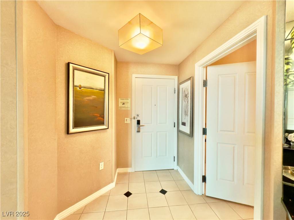 Las Vegas, NV 89109,135 E Harmon AVE #2916