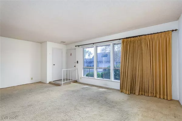 Las Vegas, NV 89121,3871 Sinclair ST