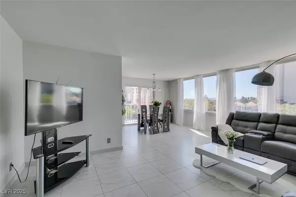 Las Vegas, NV 89169,205 E Harmon AVE #511