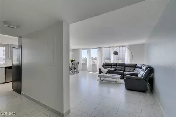 205 E Harmon AVE #511, Las Vegas, NV 89169