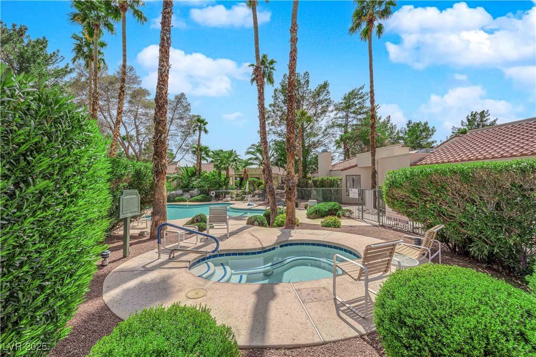 Las Vegas, NV 89121,2714 Bridgepointe DR