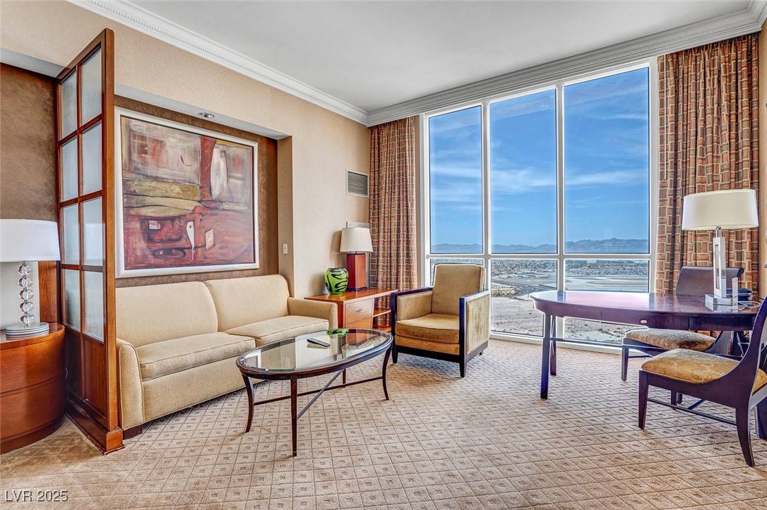 Las Vegas, NV 89109,135 E Harmon AVE #3704