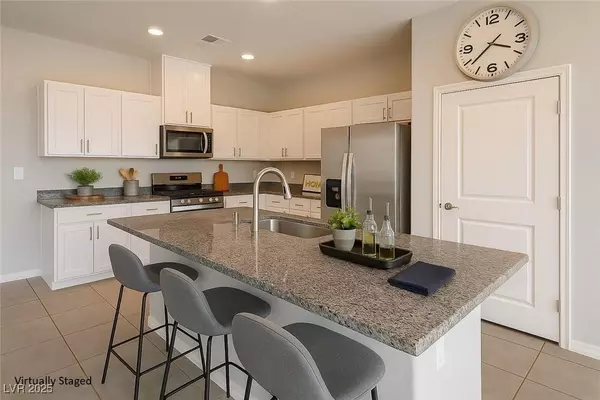 Las Vegas, NV 89178,9871 Magnus CT